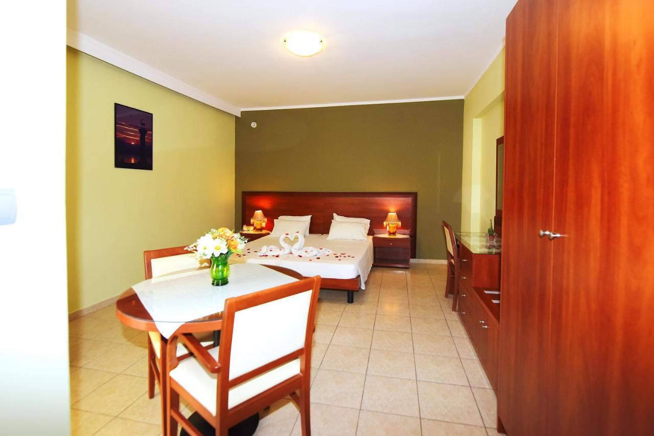 Esmeralda Hotel Kremastí Екстериор снимка