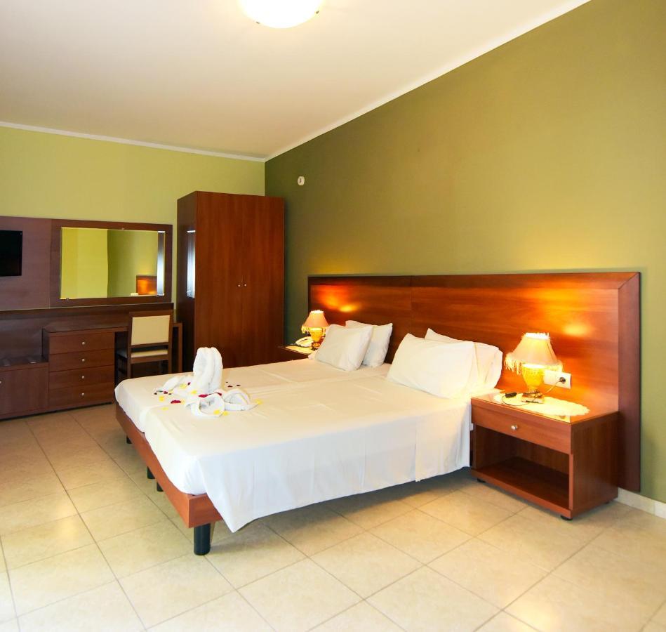 Esmeralda Hotel Kremastí Екстериор снимка