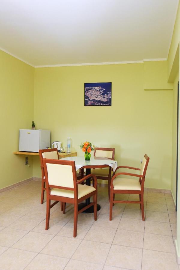 Esmeralda Hotel Kremastí Екстериор снимка