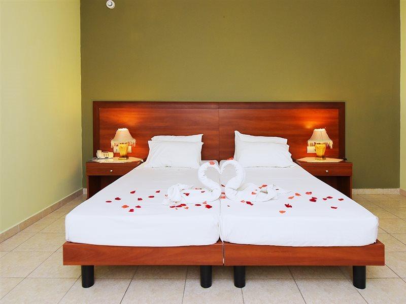 Esmeralda Hotel Kremastí Екстериор снимка