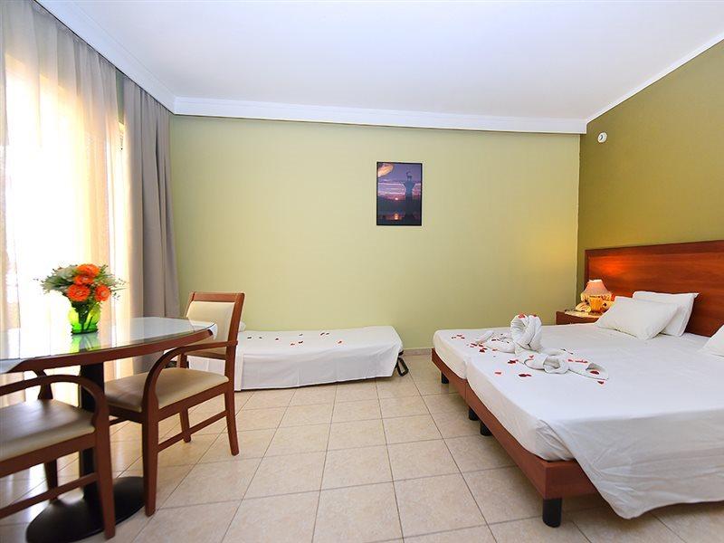 Esmeralda Hotel Kremastí Екстериор снимка