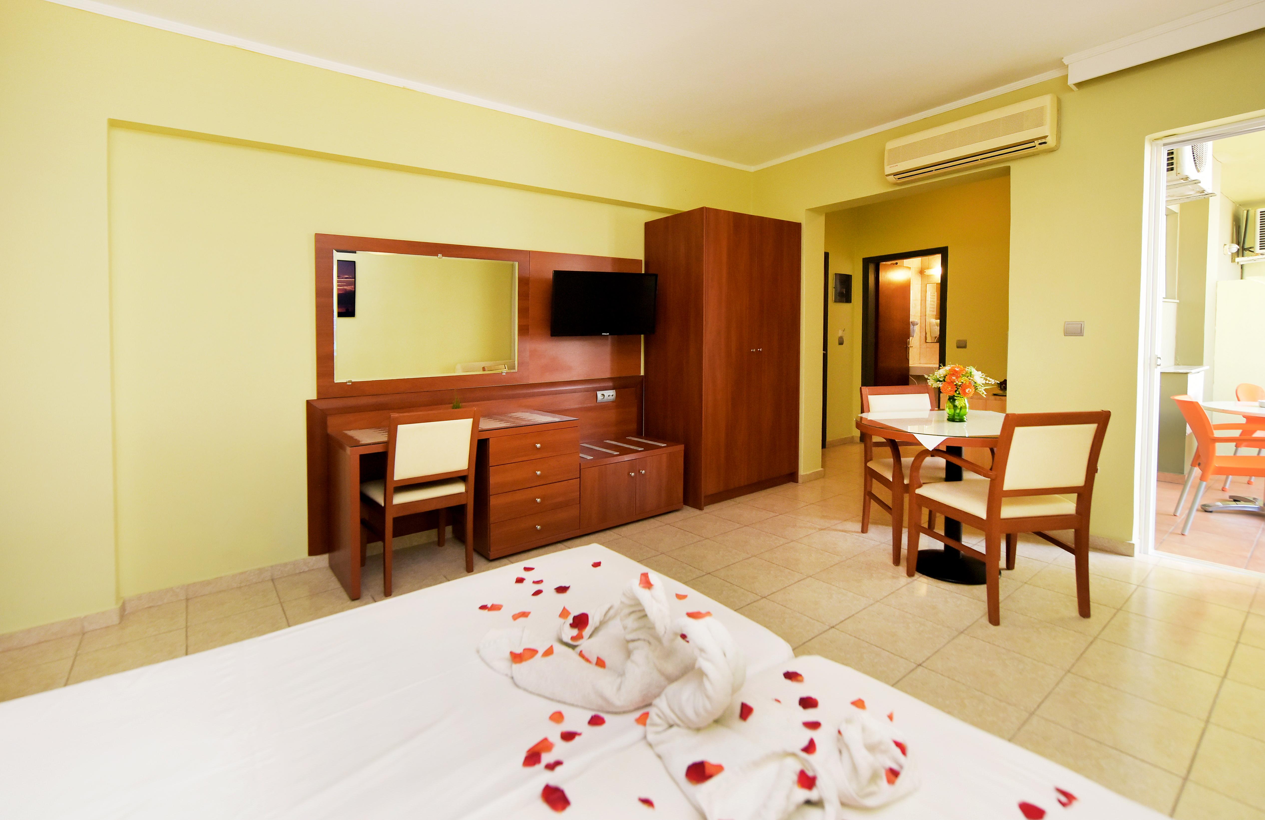 Esmeralda Hotel Kremastí Екстериор снимка