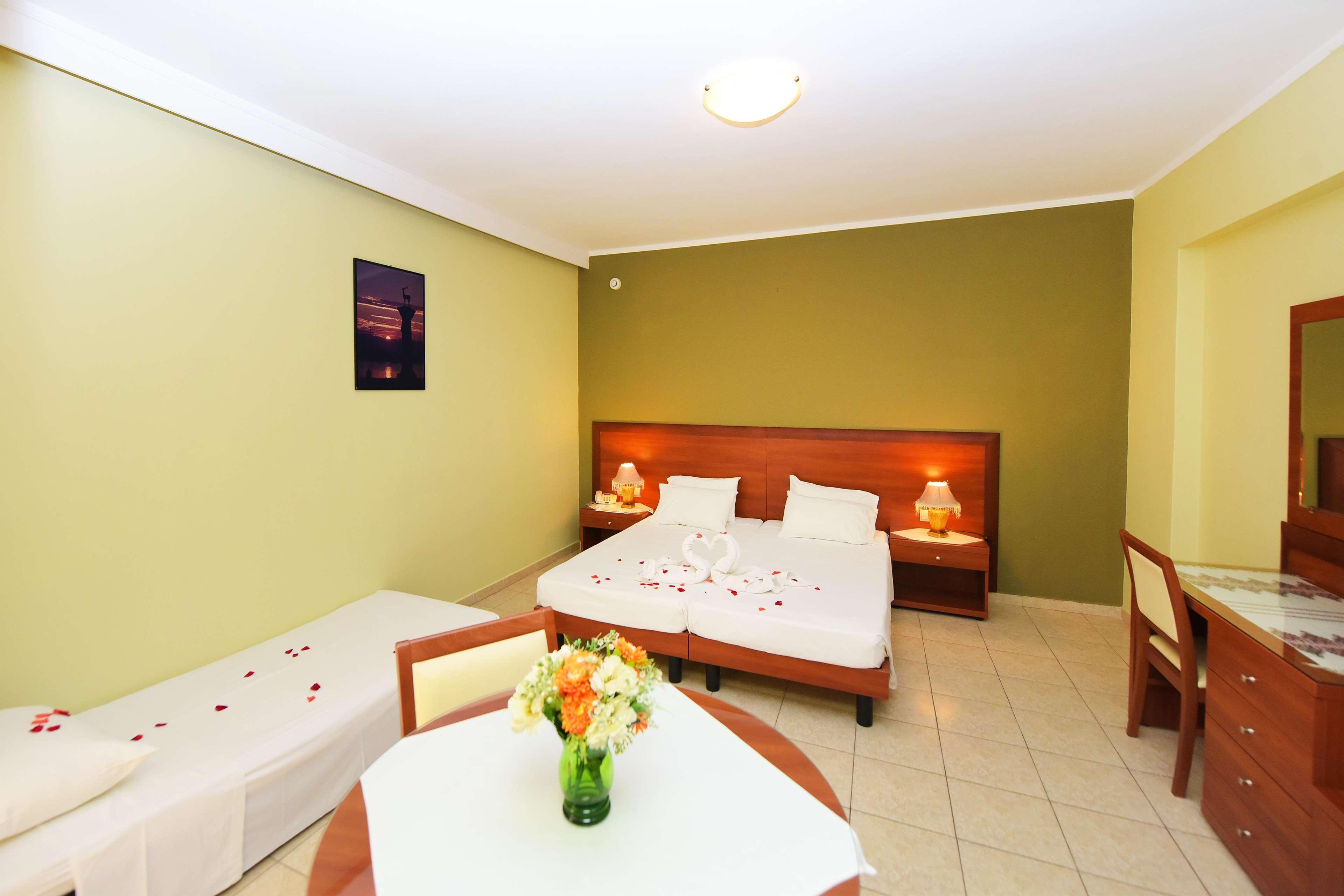 Esmeralda Hotel Kremastí Екстериор снимка