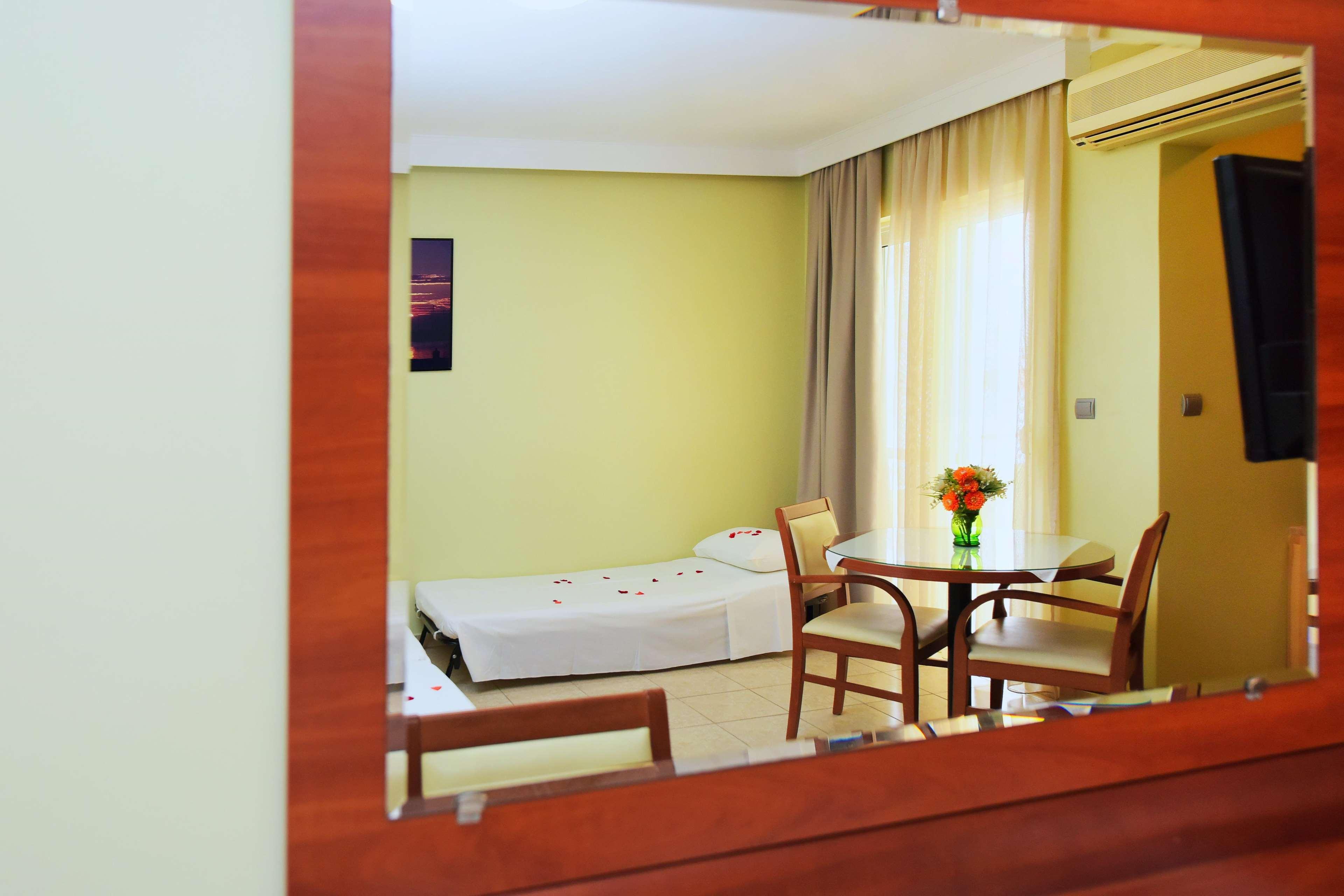 Esmeralda Hotel Kremastí Екстериор снимка