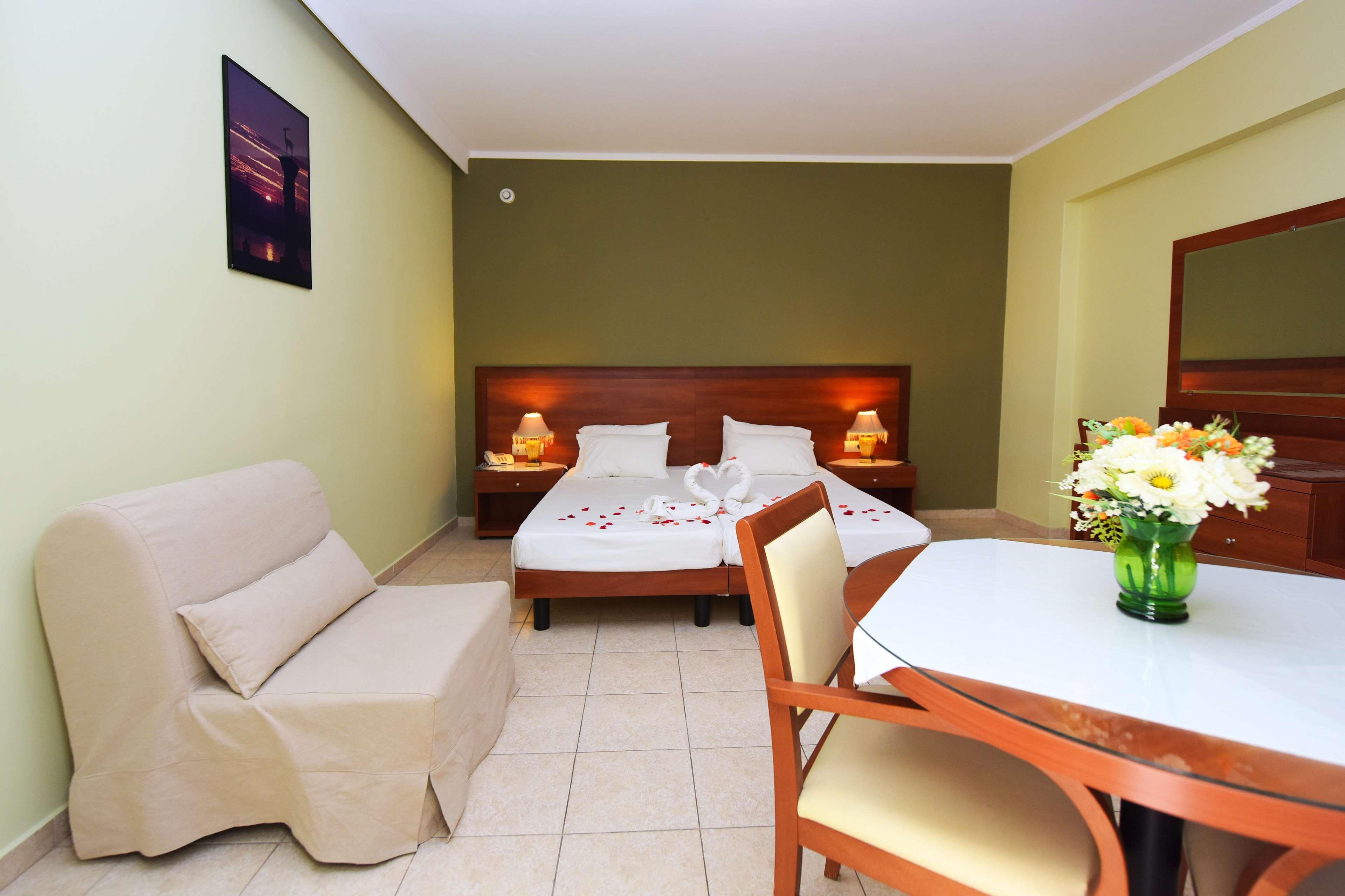 Esmeralda Hotel Kremastí Екстериор снимка