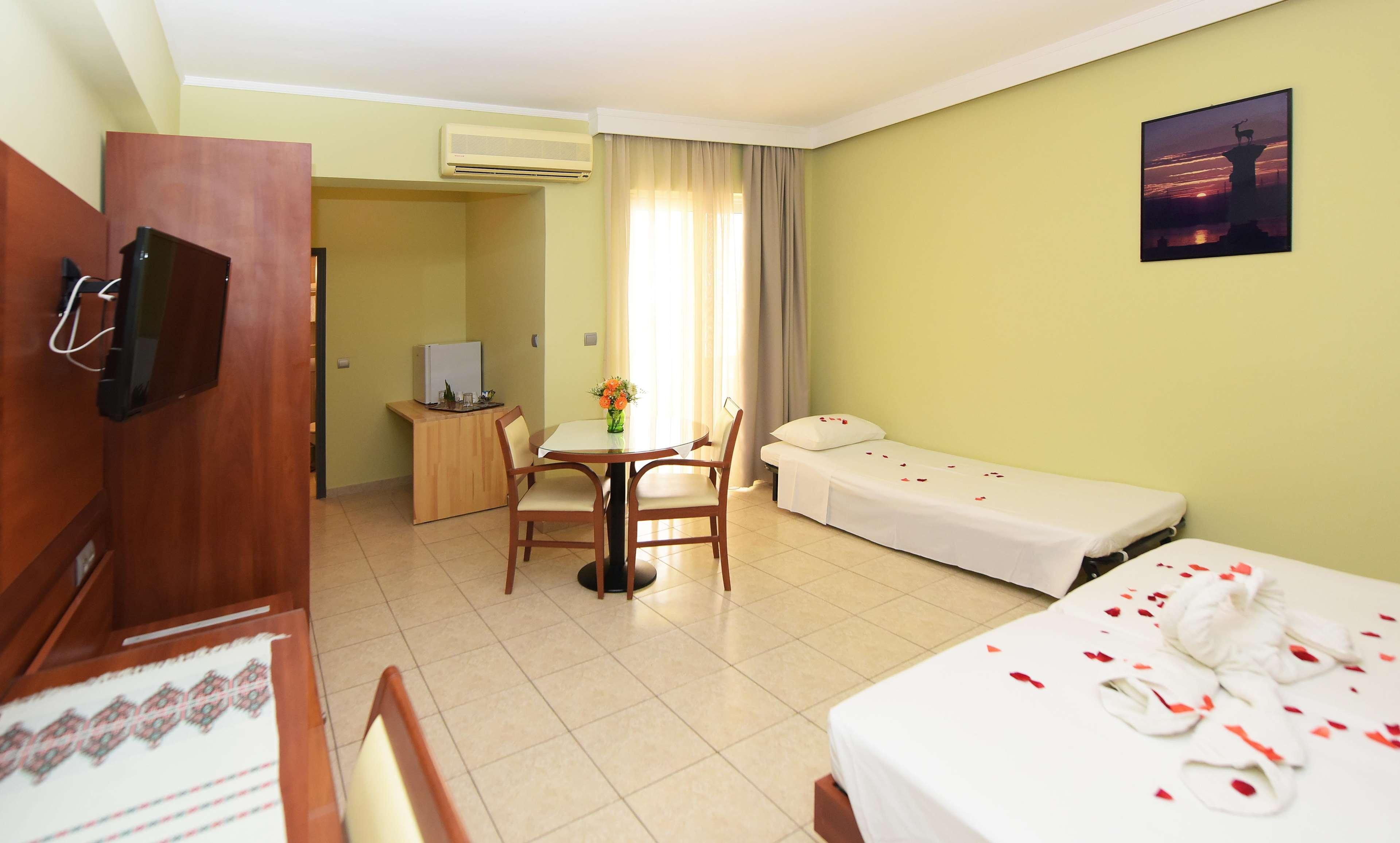 Esmeralda Hotel Kremastí Екстериор снимка