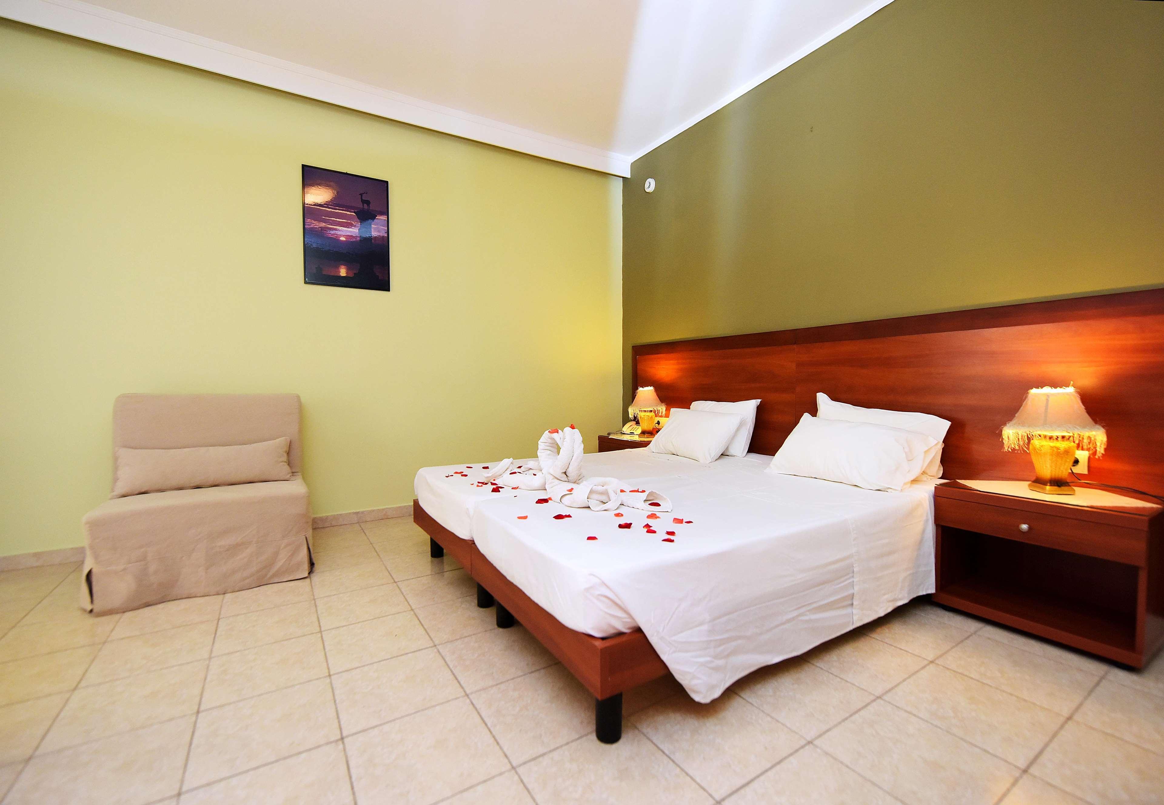 Esmeralda Hotel Kremastí Екстериор снимка