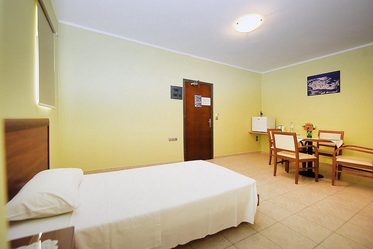 Esmeralda Hotel Kremastí Екстериор снимка